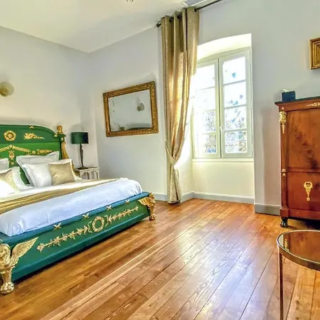 Domaine De Monplaisir Oda ve Kahvaltı Caylus
