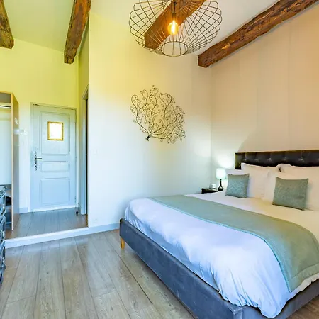 Domaine De Monplaisir Nocleg ze śniadaniem 3*