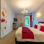 Bed & Breakfast Domaine De Monplaisir Caylus