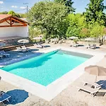 Bed & Breakfast Domaine De Monplaisir Caylus